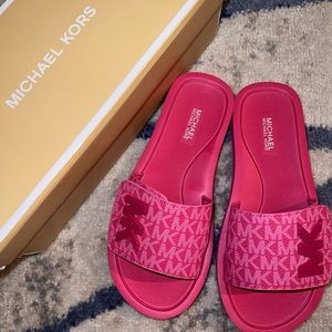 MICHAEL KORS SLIDES